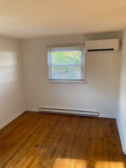 Building Photo - 3 Seashore Ln