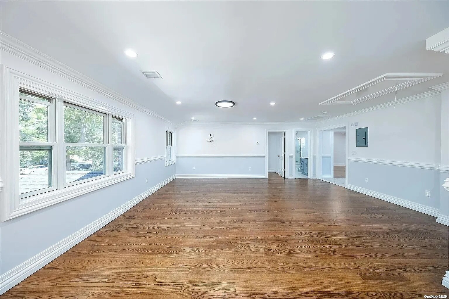 Building Photo - 8631 Range St