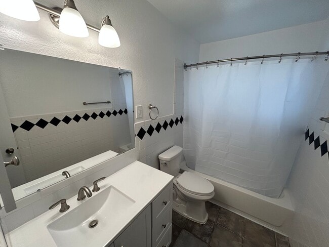 Building Photo - **APPLICATION RECEIVED** *MOVE IN SPECIAL* Tucked Away on a Cul-de-Sac | 3-Bedroom San Antonio Home!