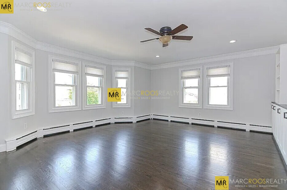 Building Photo - 237 Trenton St