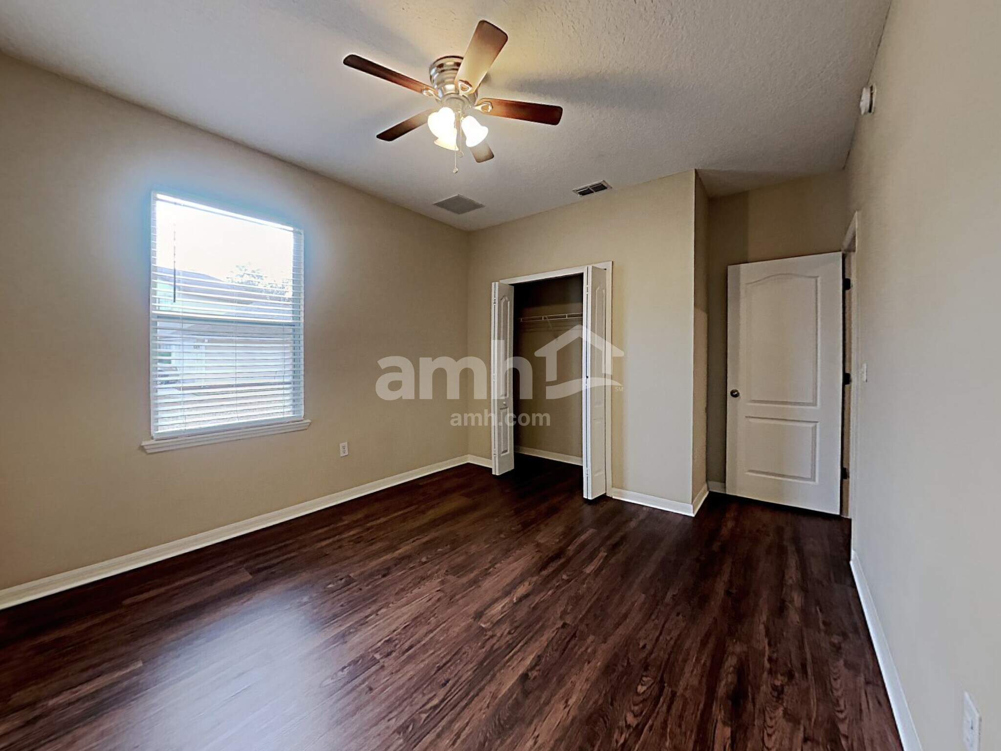Building Photo - 711 Red Cedar Ct