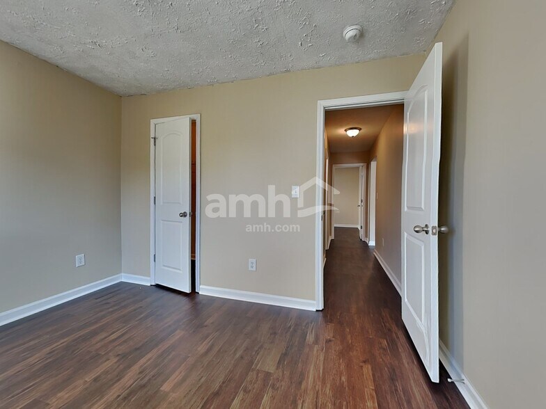 Building Photo - 4052 Presidio Cir