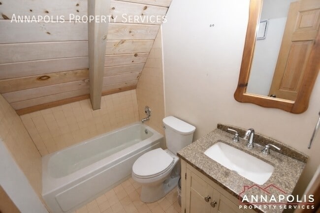 Building Photo - 1810 View Top Ct