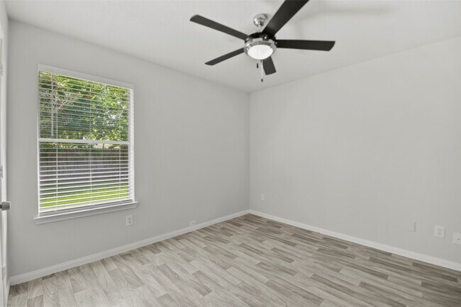 Building Photo - 12803 Rockford Dr