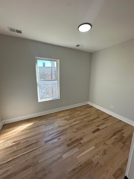 Building Photo - 7545 S Peoria St