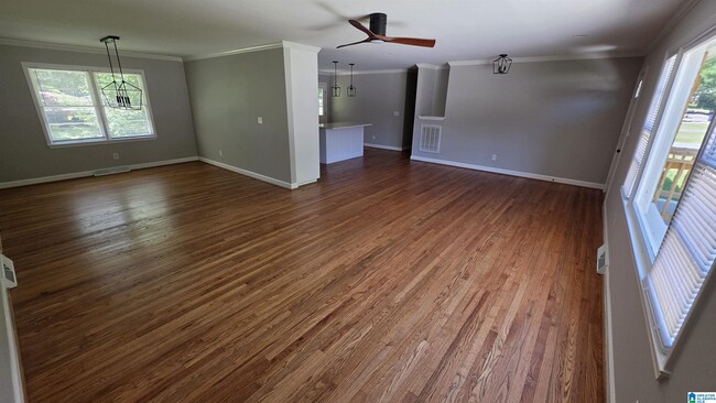 Building Photo - 955 3rd Ave NW