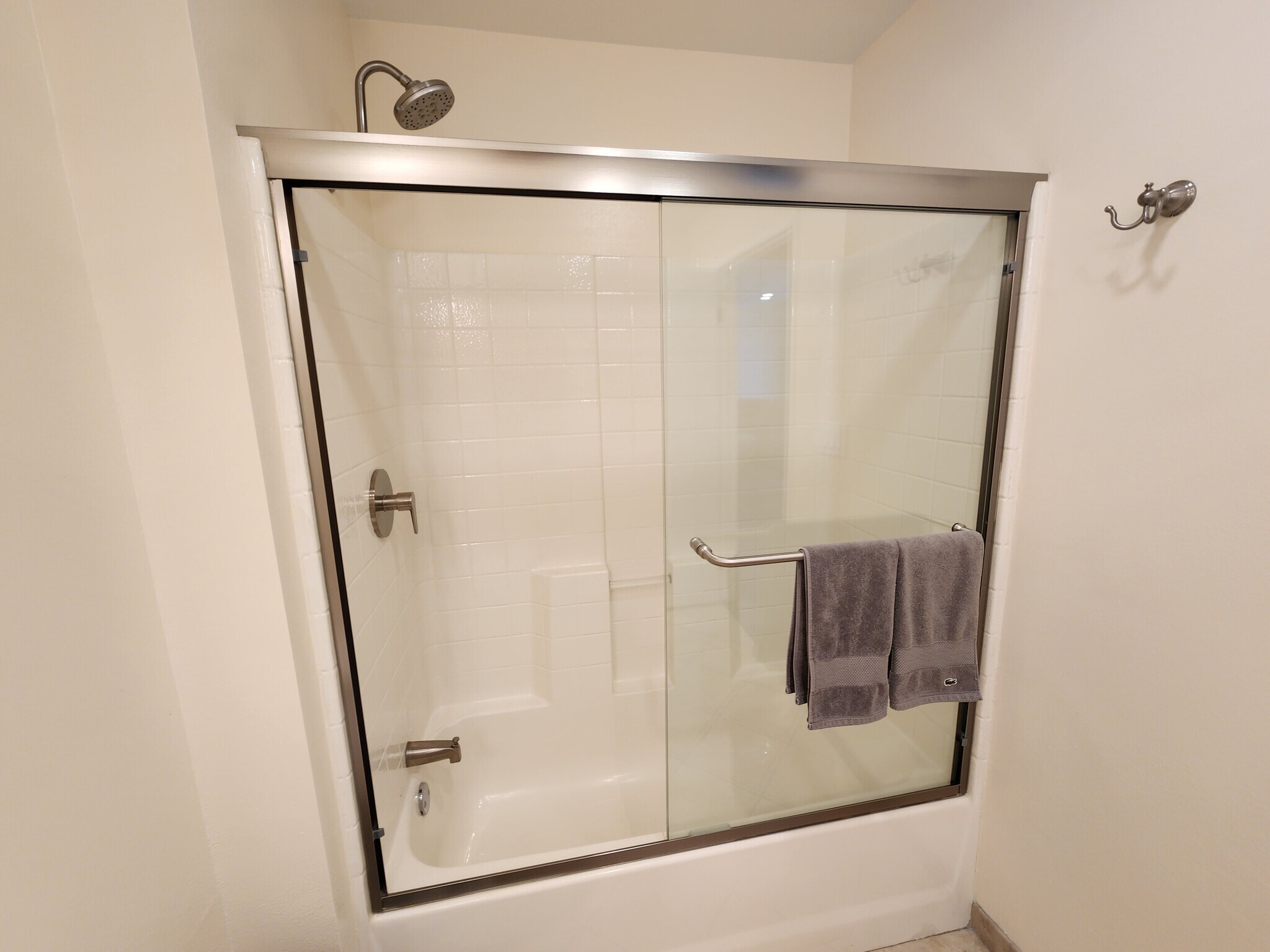 Building Photo - 13941 Sherman Way