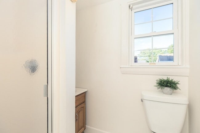 Building Photo - 77 Porpoise Way