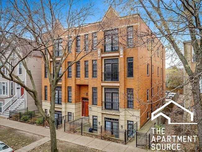 Building Photo - 3112 N Racine Ave