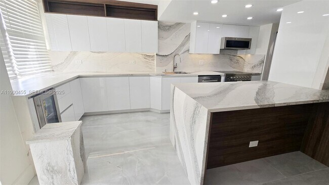 Building Photo - 250 174th St