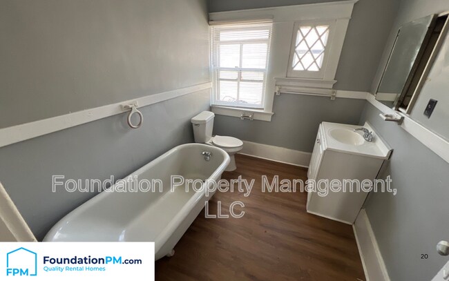 Building Photo - 578 McKinley St