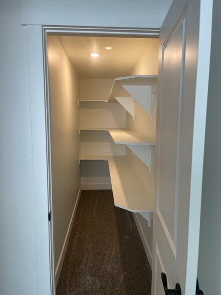 Building Photo - 731 N 160 E