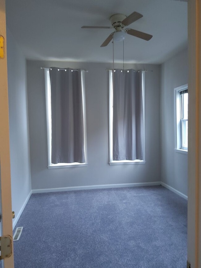 Primary Photo - Little Italy Carriage House offering A/C and Laundry