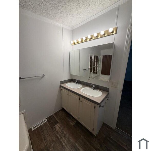 Building Photo - 1269 Ira B Tart Rd