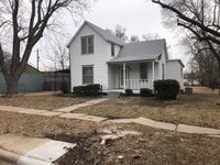 Building Photo - $849 - 2 bed 1 bath - Single Family Home