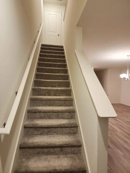 Building Photo - 2385 Carrabelle Wy