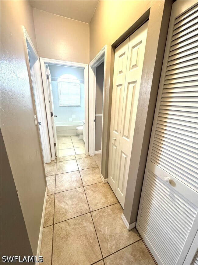 Building Photo - 286 Justene Cir