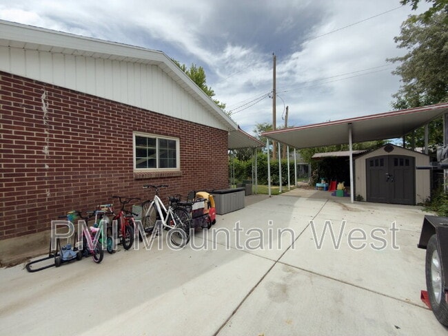 Building Photo - 76 W 1300 S