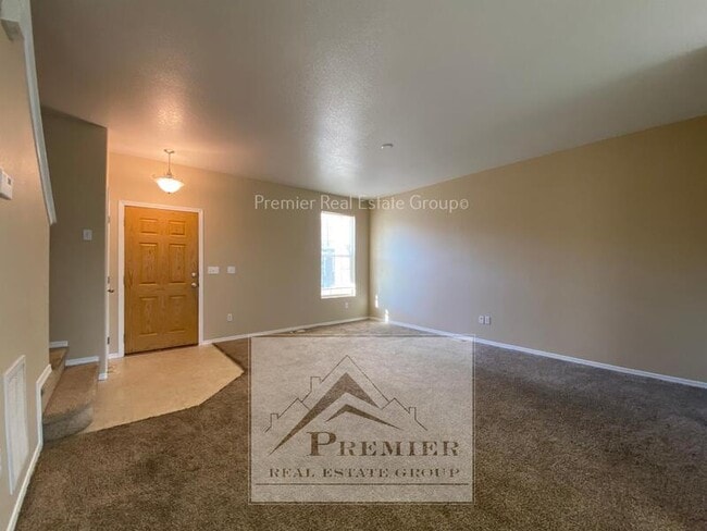 Building Photo - 10527 Country Park Pt