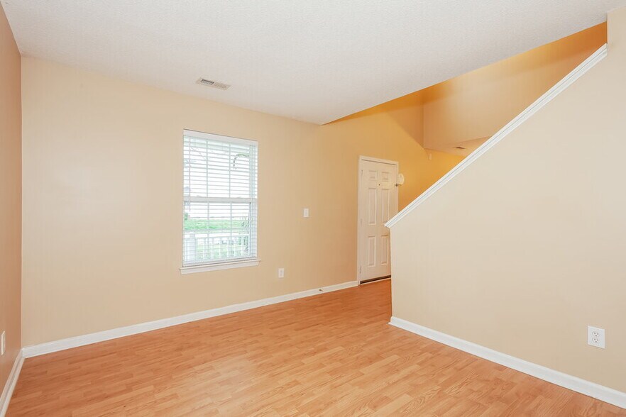 Building Photo - 9353 White Aspen Pl