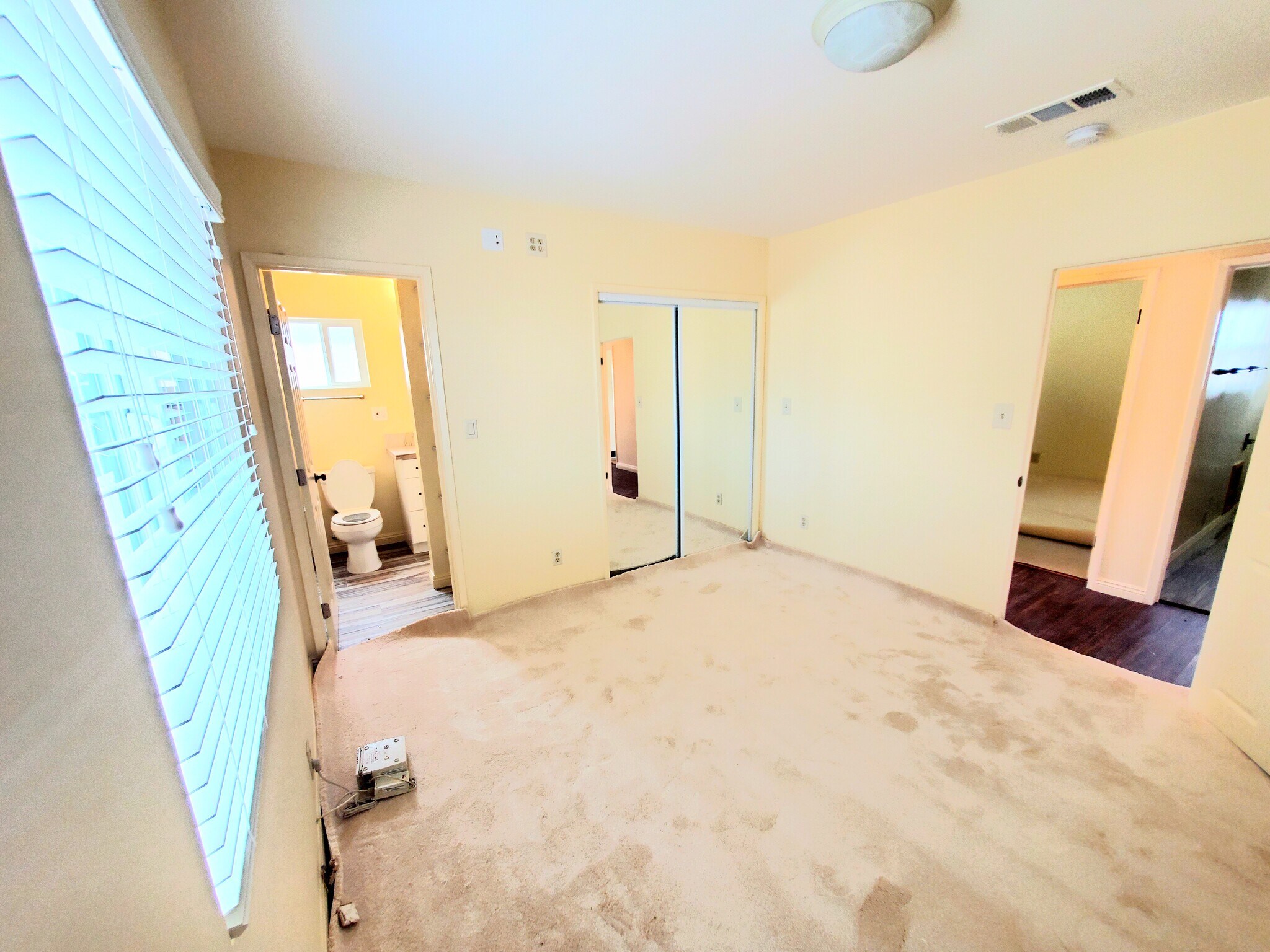 Building Photo - 3916 Highland Ave
