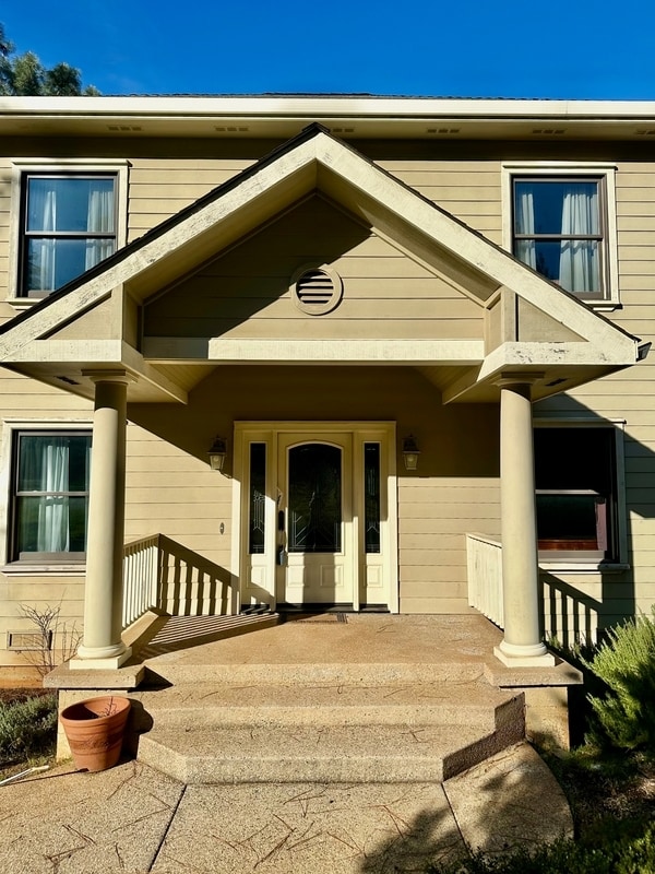 Building Photo - 10978 Squirrel Creek Rd