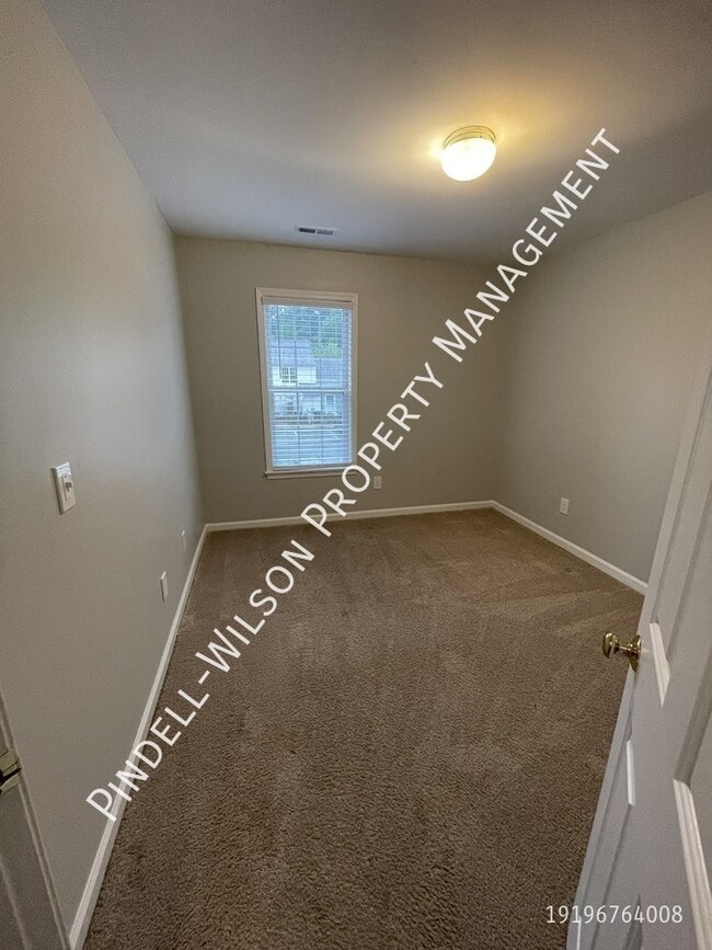 Building Photo - 207 Highgate Cir