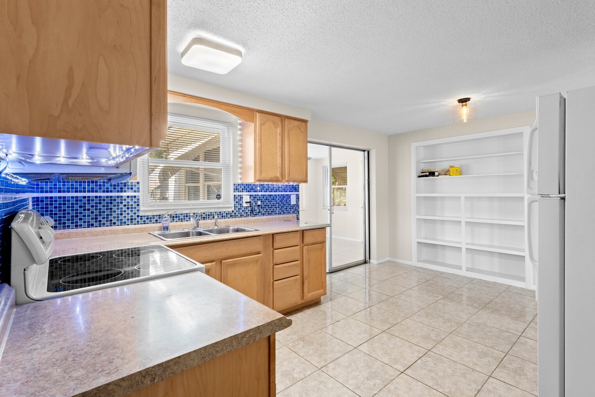 Building Photo - 2509 Sweetwood Dr