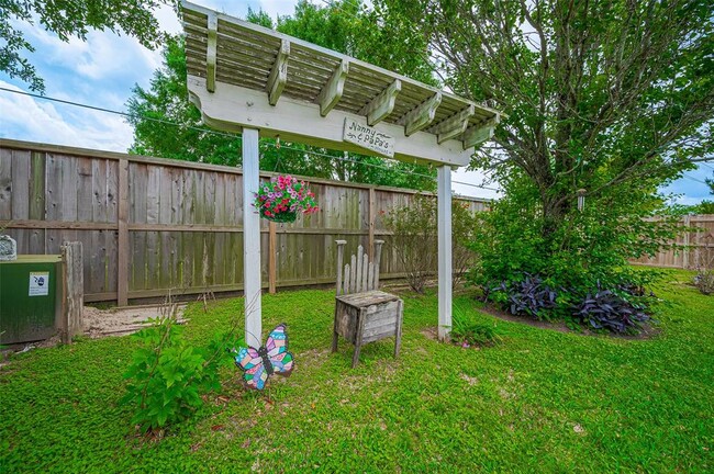 Building Photo - 25919 Orchard Knoll Ln