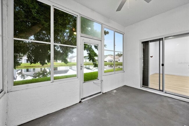 Building Photo - 5802 Parkview Point Dr