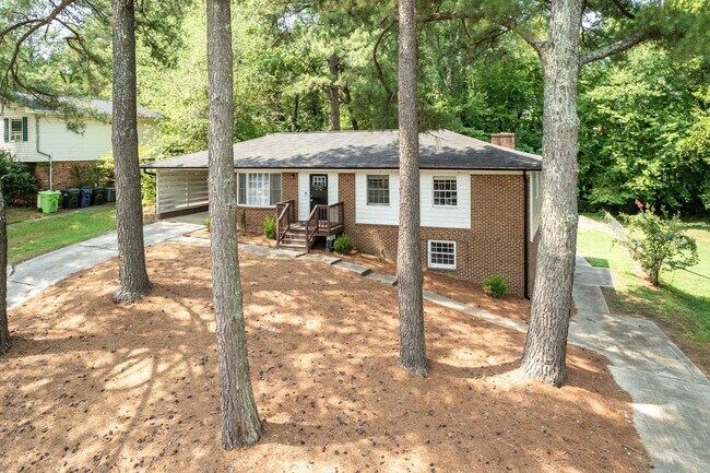 Building Photo - Gorgeous Single family Home!
