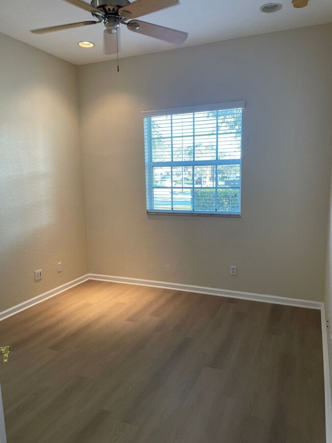 Building Photo - Furnished 1st Floor Condo in the Heart of ...