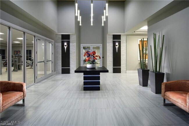 Building Photo - 2620 Vine Ave