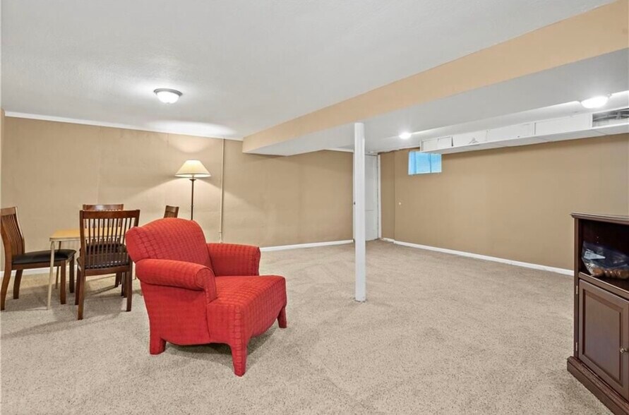 Building Photo - 8541 Riggs St