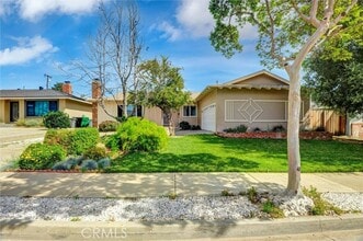 Building Photo - 722 N Belleview Ave