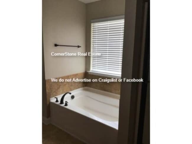 Building Photo - 440 Wood Point Dr