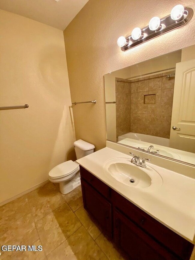 Building Photo - 14277 Desert Sky Dr