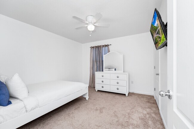 Building Photo - 3813 Broadlands Ln