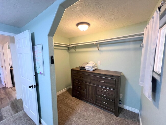 Building Photo - Pets Welcome- Charming 2-Bedroom Home with Fenced Yard in Roosevelt