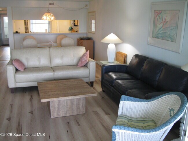 Building Photo - 630 S Brevard Ave