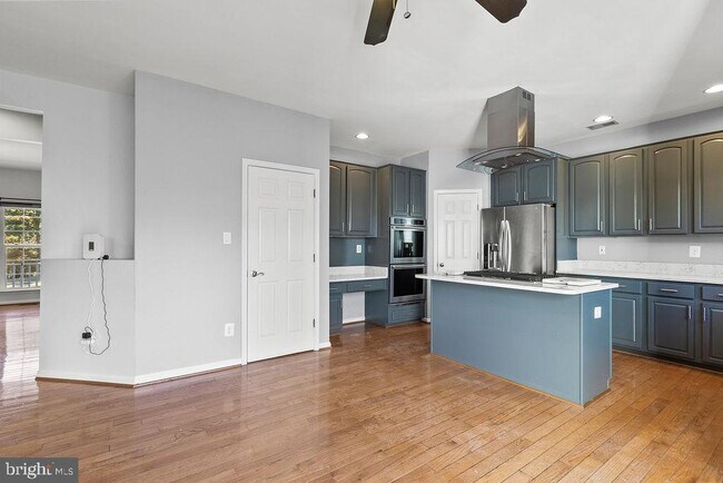 Building Photo - 9871 Upper Mill Loop
