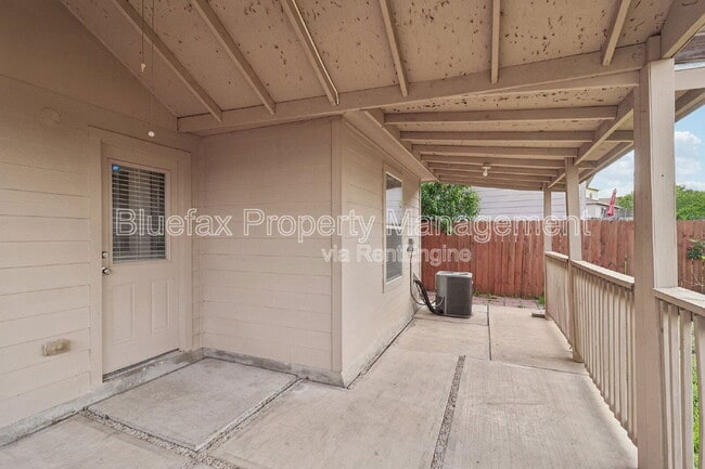 Building Photo - 5842 Blonde Canyon