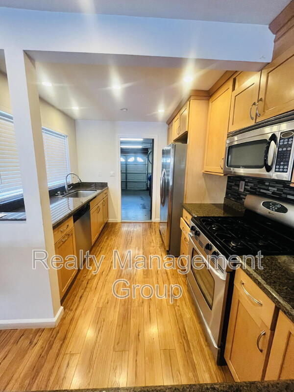 Building Photo - 1477 Saddle Way