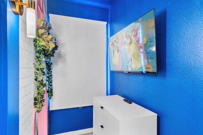 Building Photo - 16220 St Martin St