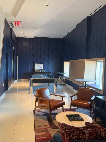 Building Photo - 123 Washington St