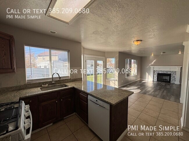 Building Photo - 826 S 1560 E