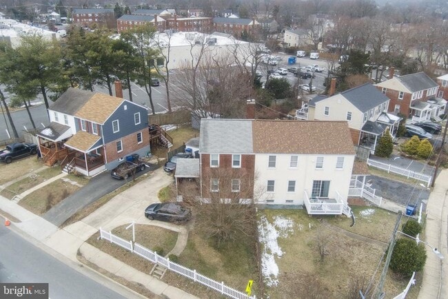 Building Photo - 5816 N Kings Hwy