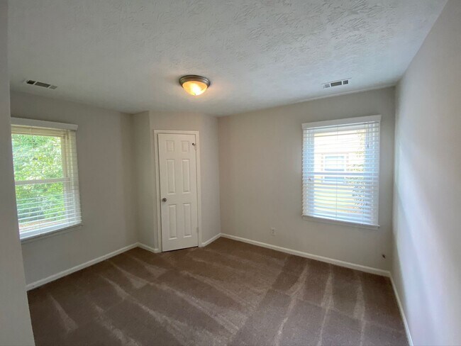 Building Photo - Charming Well Maintained Ranch on Quiet Cul-de-Sac – 3BR/2BA Near Downtown Decatur