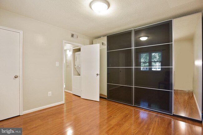 Building Photo - 2919 Willston Pl