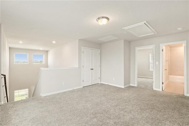 Building Photo - 136 Tucana St